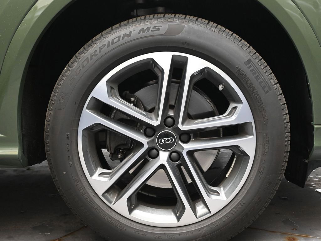 Certified 2025 Audi Q5 Premium Plus w/ Premium Plus image 10