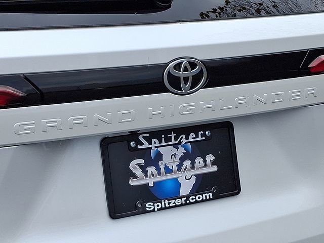New 2026 Toyota Grand Highlander Limited image 23