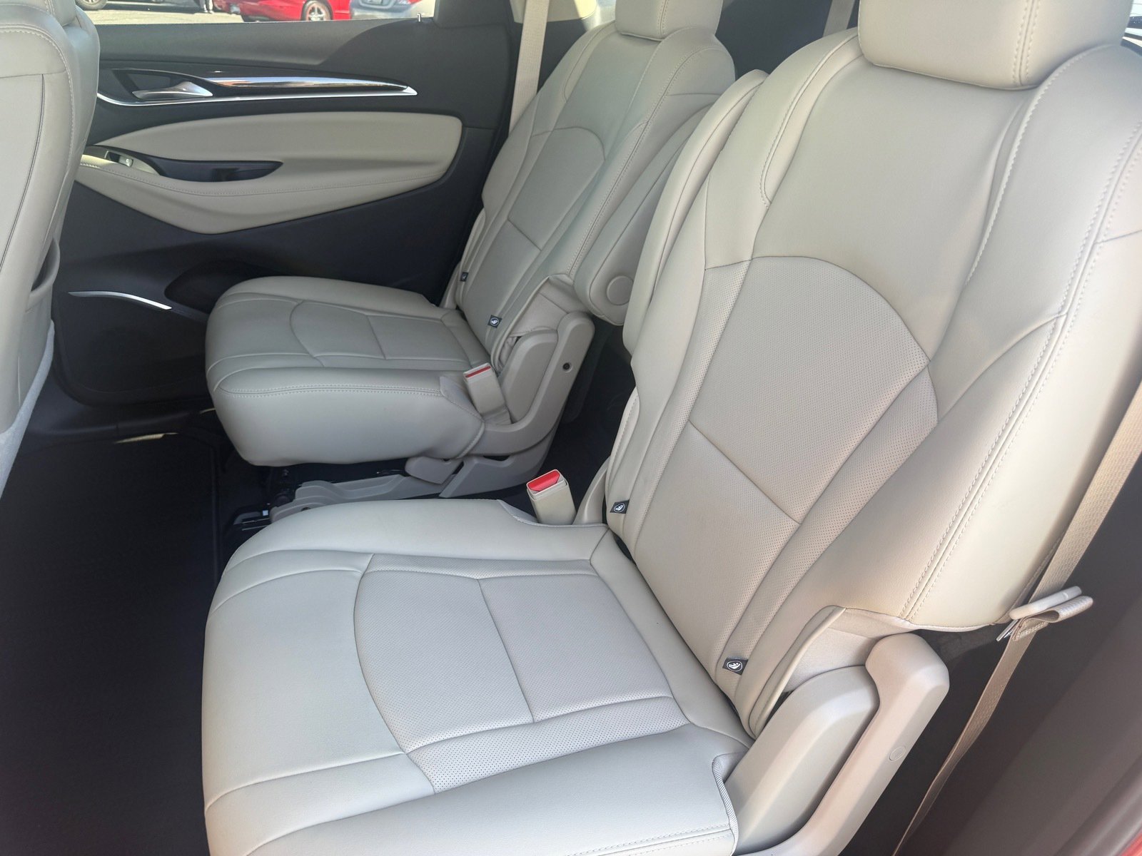 Used 2020 Buick Enclave Essence w/ Sound and Sites Package image 23