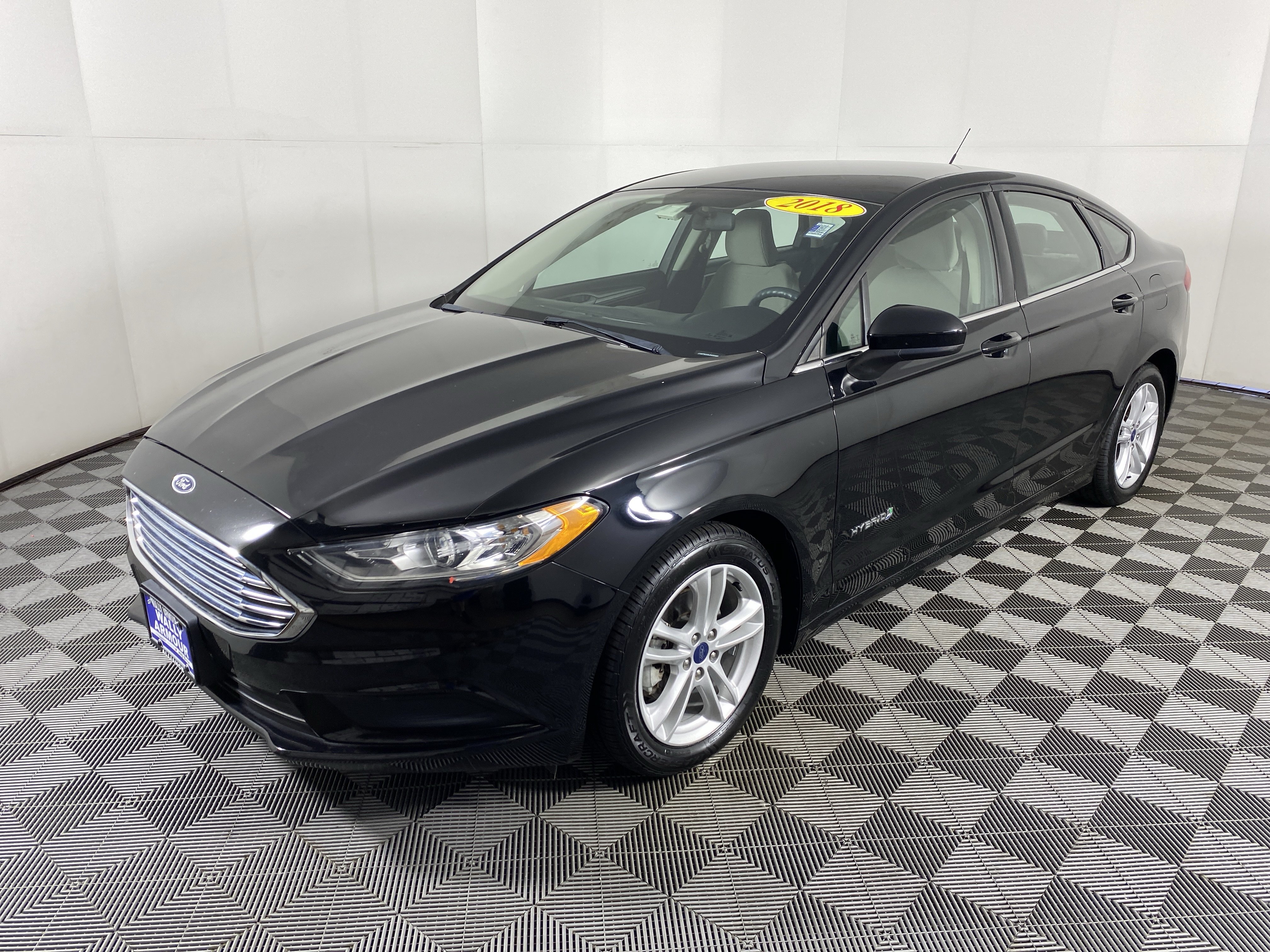 Used 2018 Ford Fusion S FWD image 9