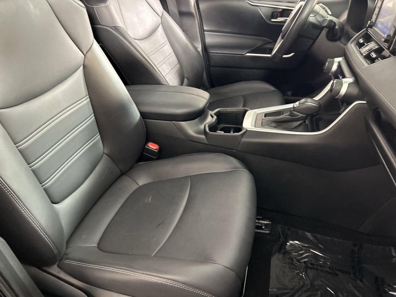 Used 2022 Toyota RAV4 XLE Premium FWD image 26