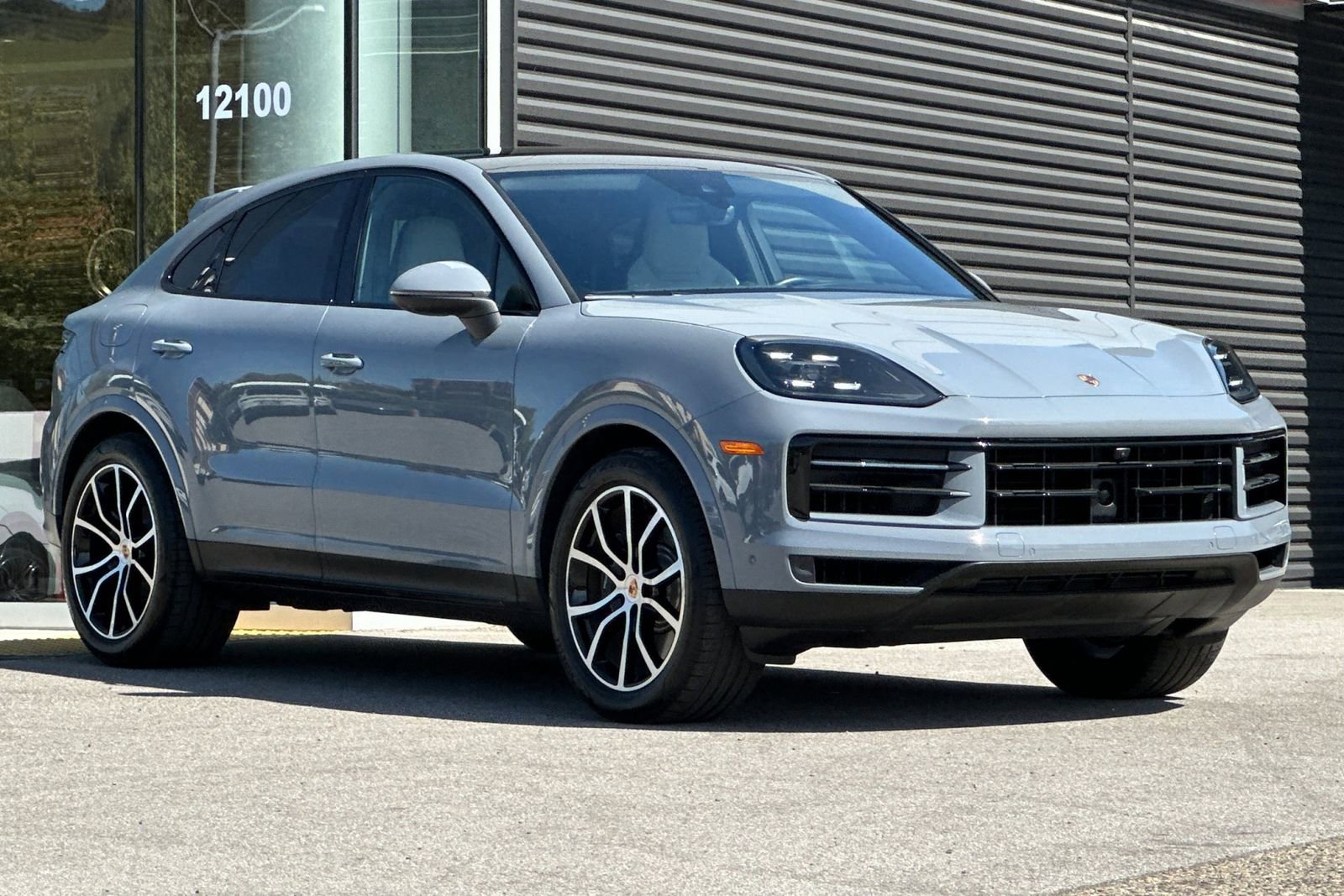 Used 2025 Porsche Cayenne S image 10