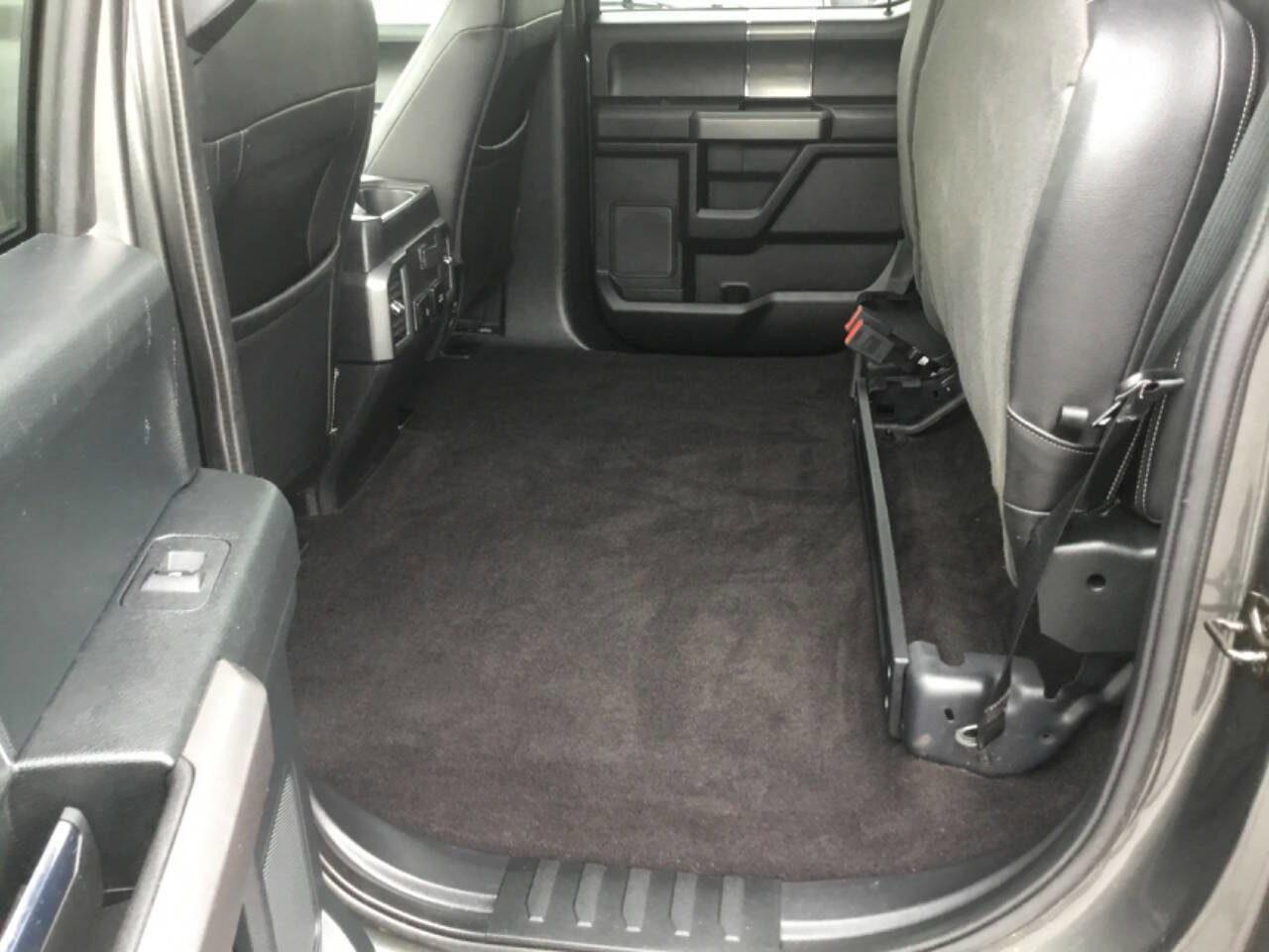 Used 2019 Ford F150 XLT w/ Equipment Group 302A Luxury image 5