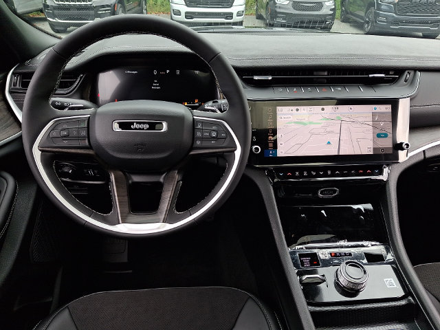 New 2027 Jeep Grand Cherokee Altitude AWD/4WD image 7