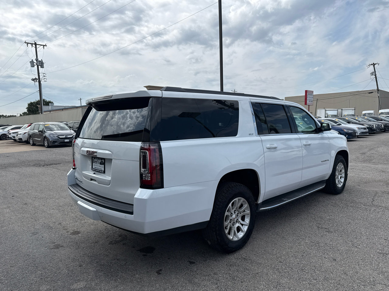 Used 2017 GMC Yukon XL SLT image 6