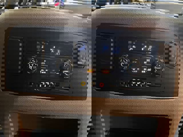 Used 2015 Chevrolet Suburban LTZ image 12