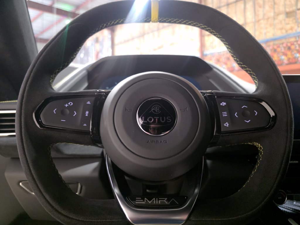 Used 2026 Lotus Emira RWD image 19