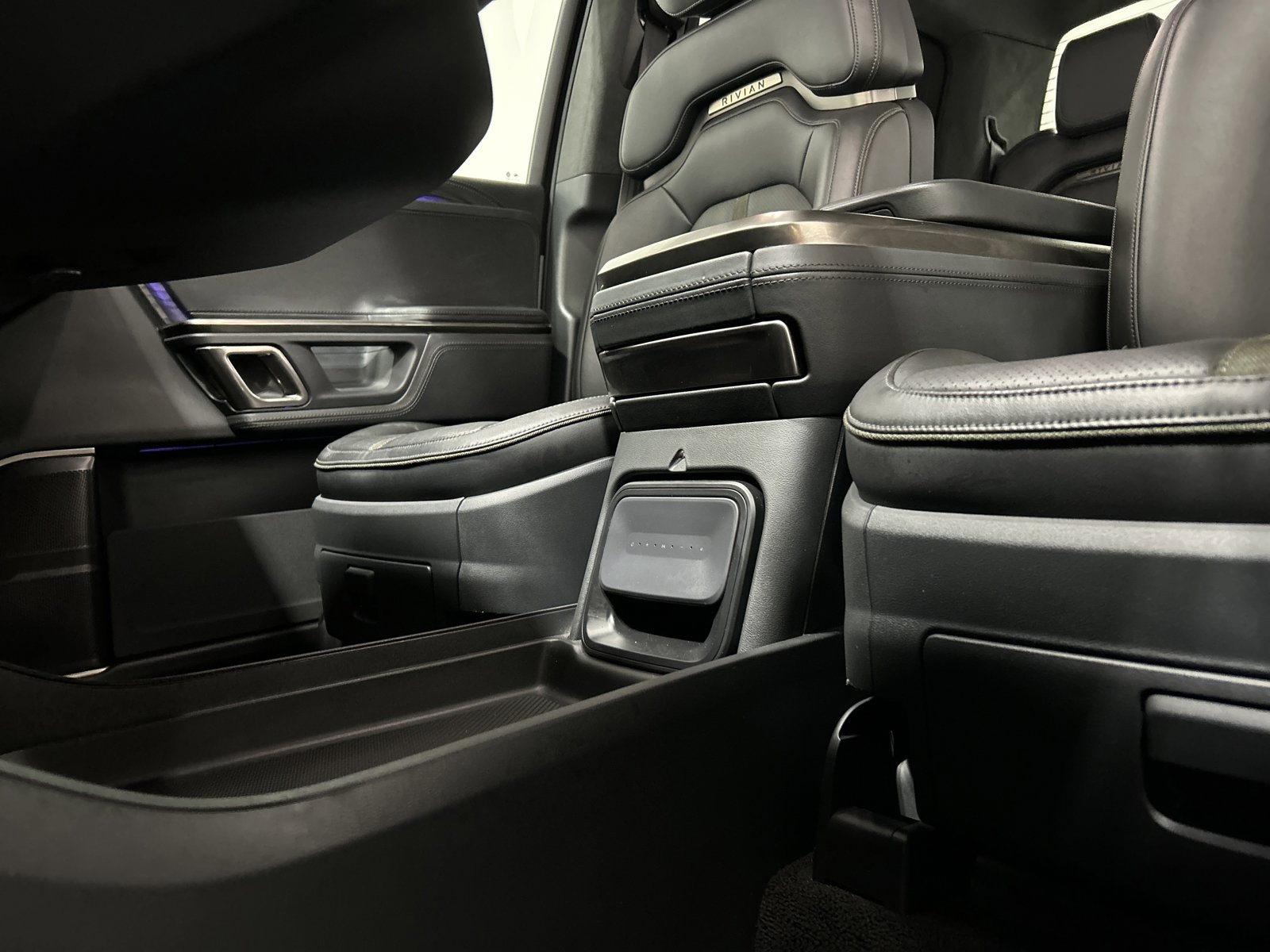 Used 2022 Rivian R1T Launch Edition AWD/4WD image 31