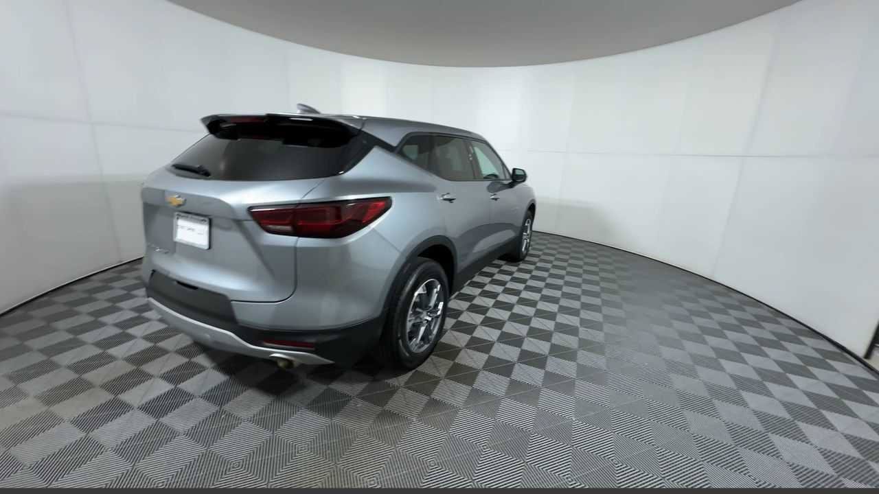 Certified 2025 Chevrolet Blazer LT AWD/4WD image 8
