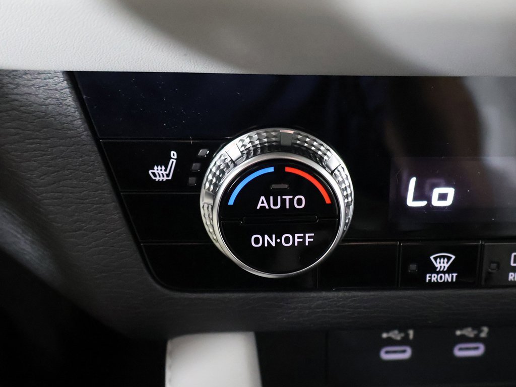 New 2025 Mitsubishi Outlander SE image 53