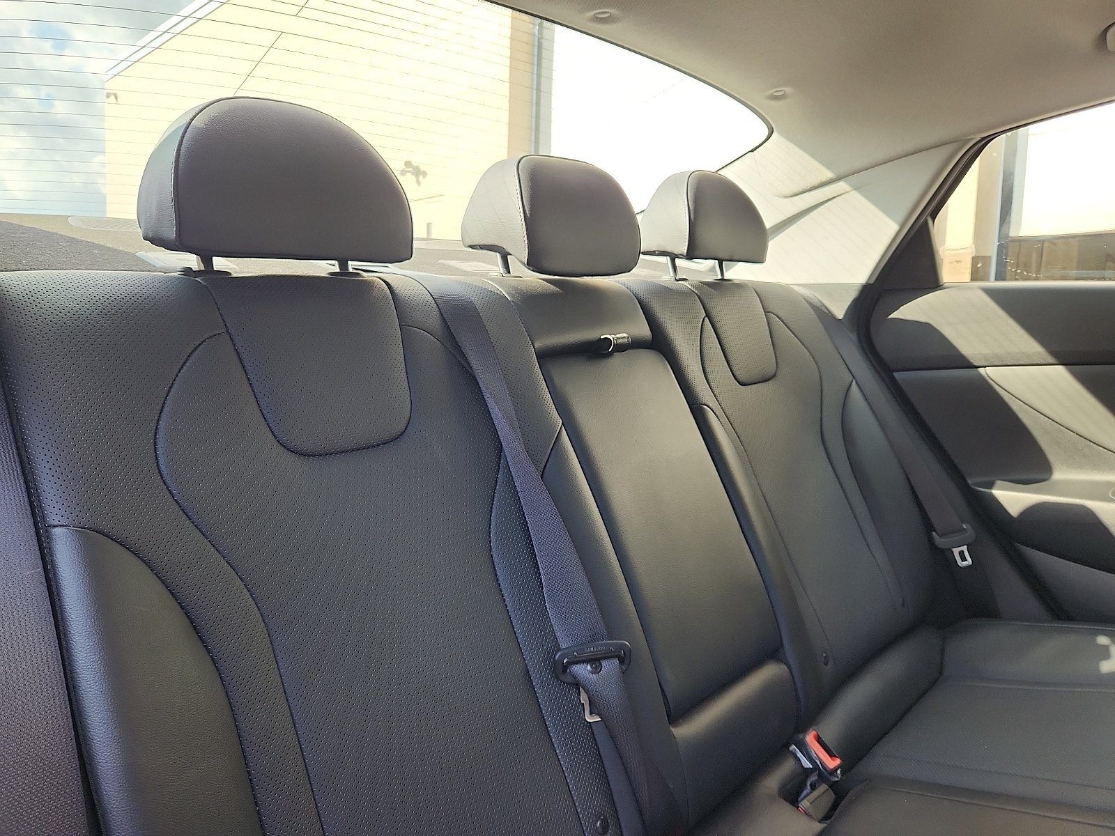 Certified 2023 Hyundai Elantra Limited w/ Cargo Package FWD image 30
