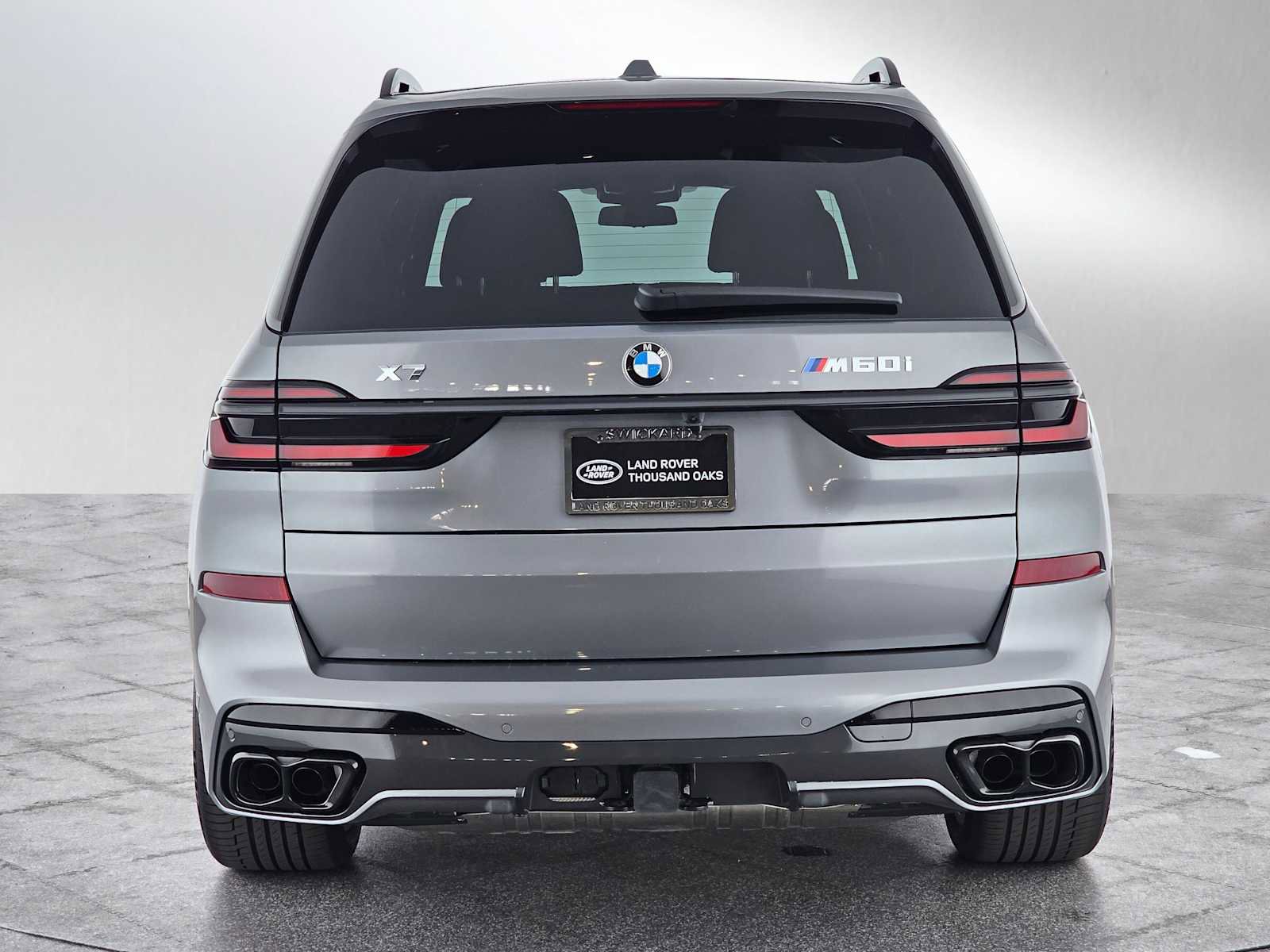 Used 2024 BMW X7 M60i w/ Executive Package image 37