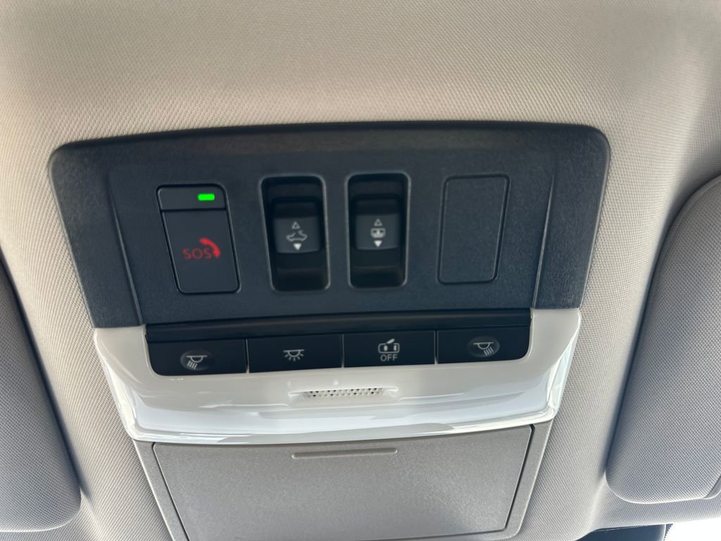 New 2026 Nissan Pathfinder SL w/ SL Premium Package image 32