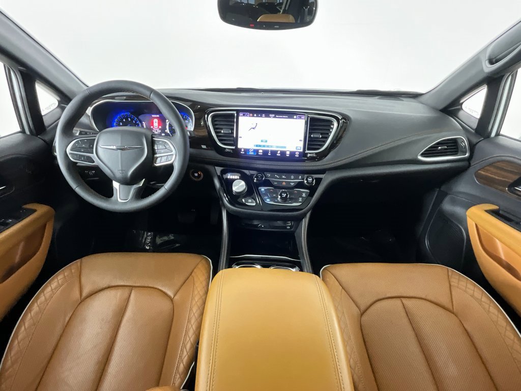 Used 2022 Chrysler Pacifica Pinnacle image 10