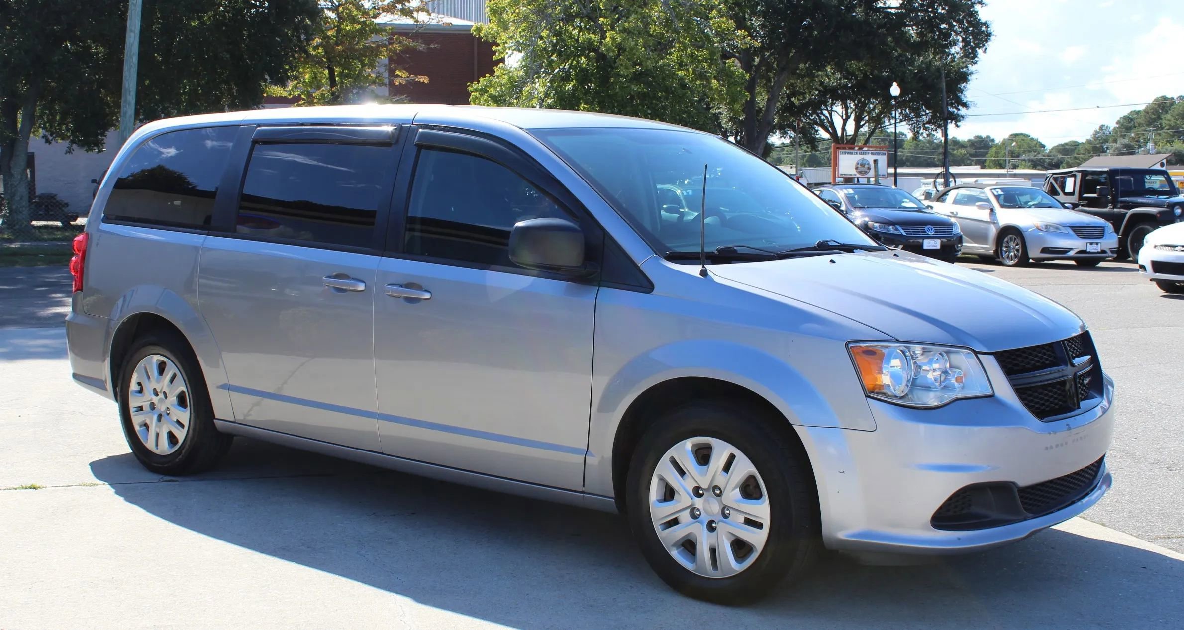 Used 2018 Dodge Grand Caravan SE image 7