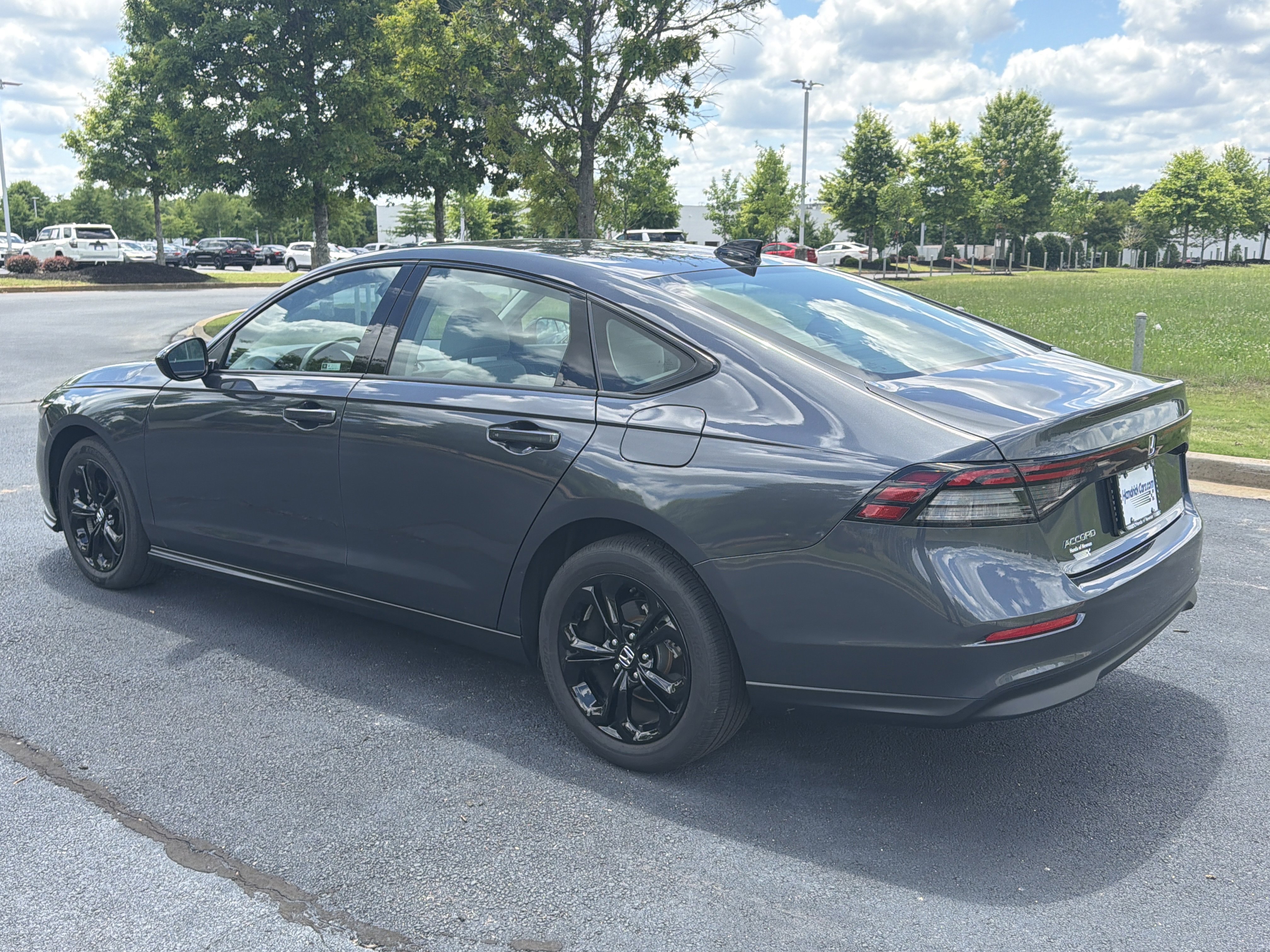 Used 2025 Honda Accord SE image 11