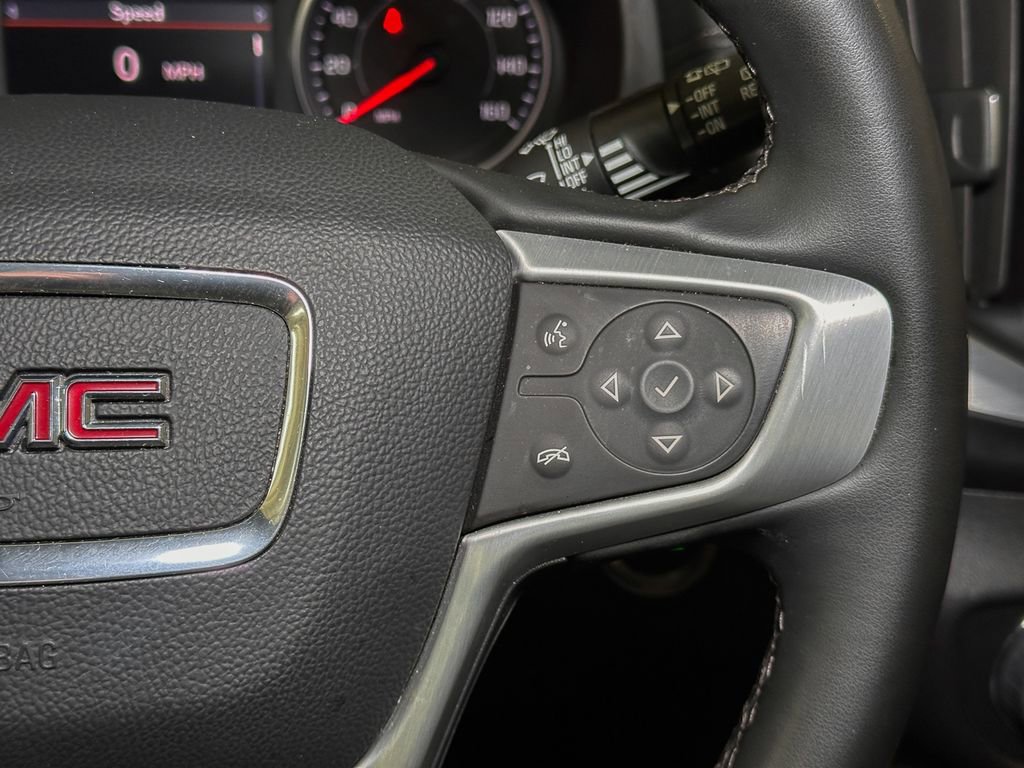 Used 2024 GMC Terrain SLT image 37
