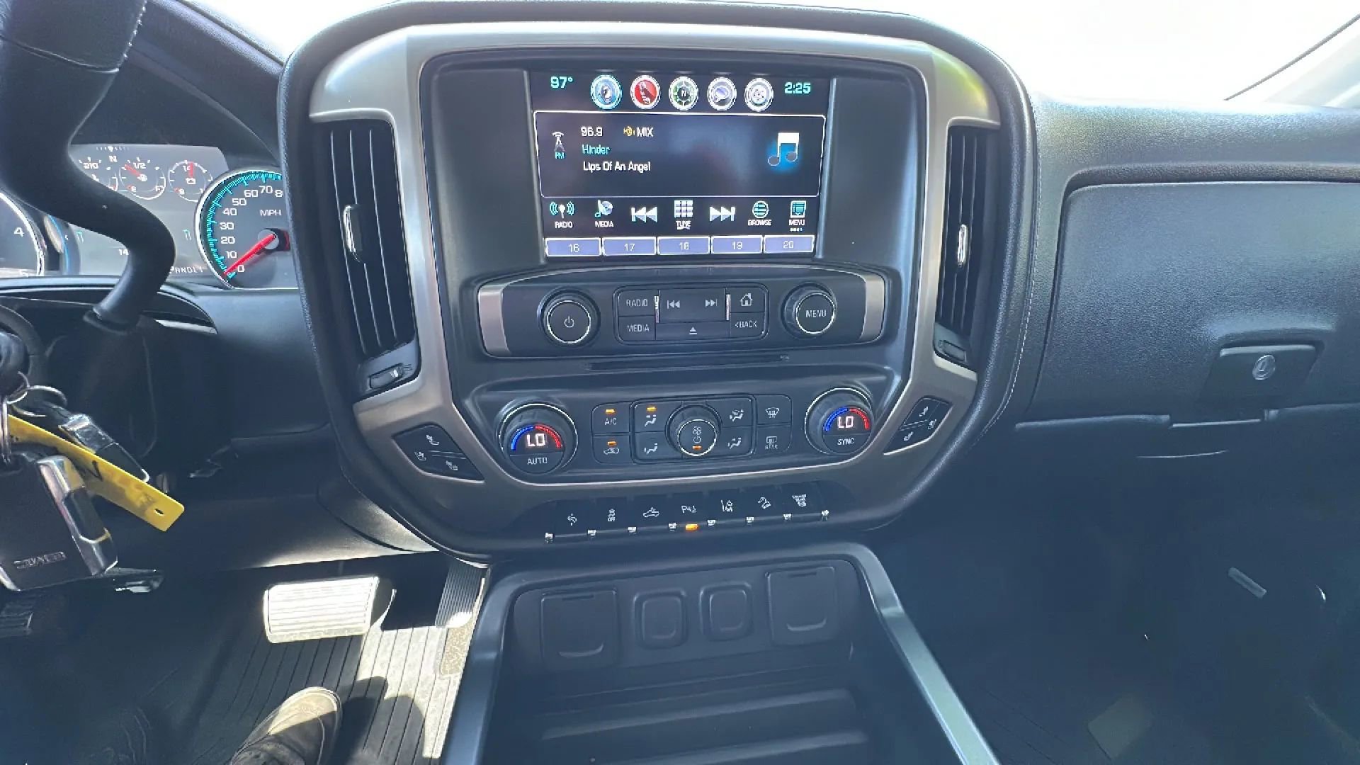 Used 2017 GMC Sierra 3500 Denali w/ Duramax Plus Package image 18