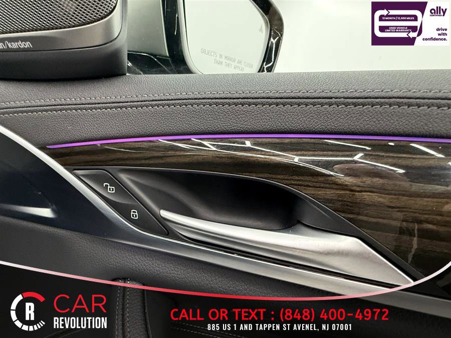 Used 2022 BMW M550i xDrive image 43