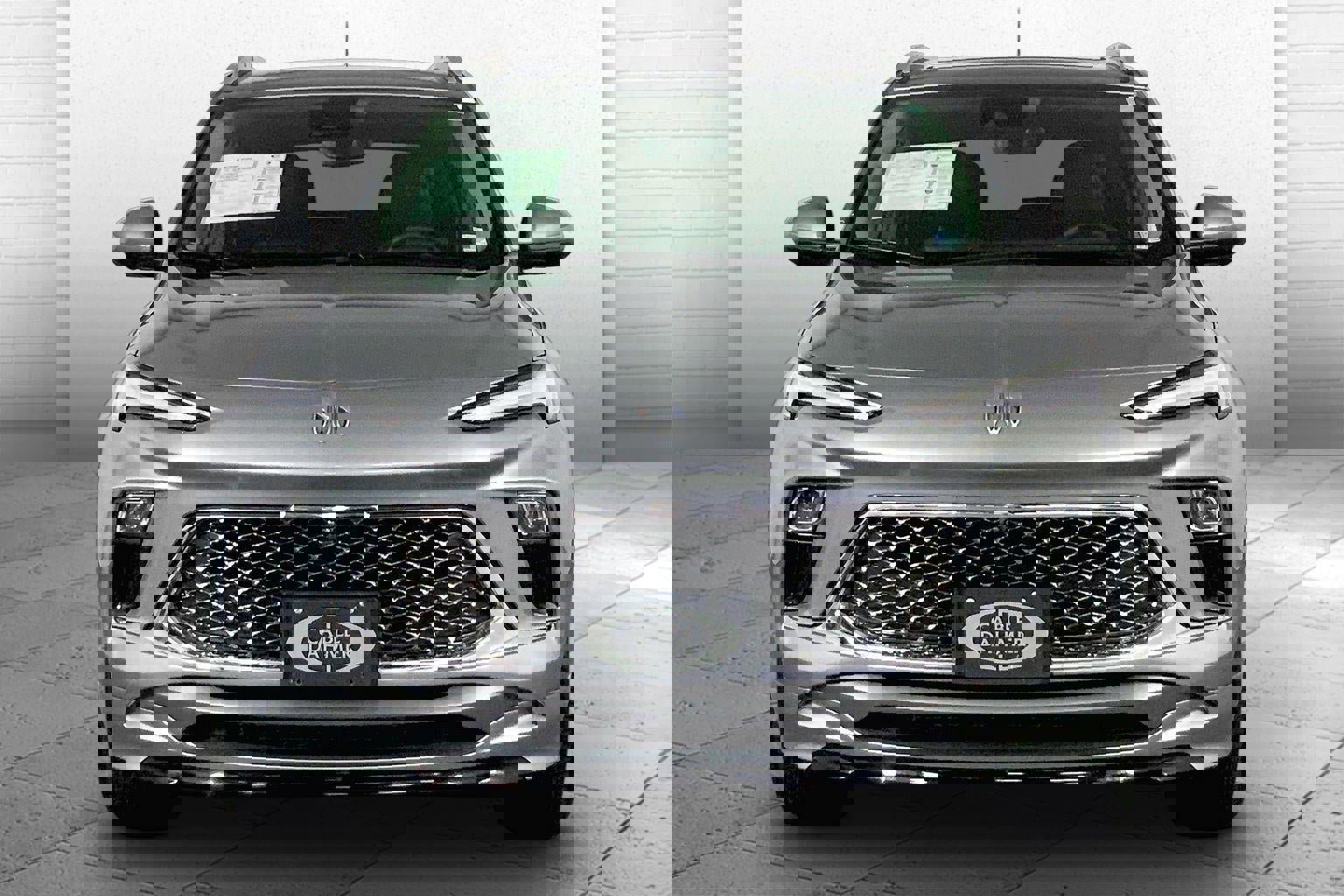 Used 2024 Buick Encore GX Avenir w/ Avenir Technology Package image 2