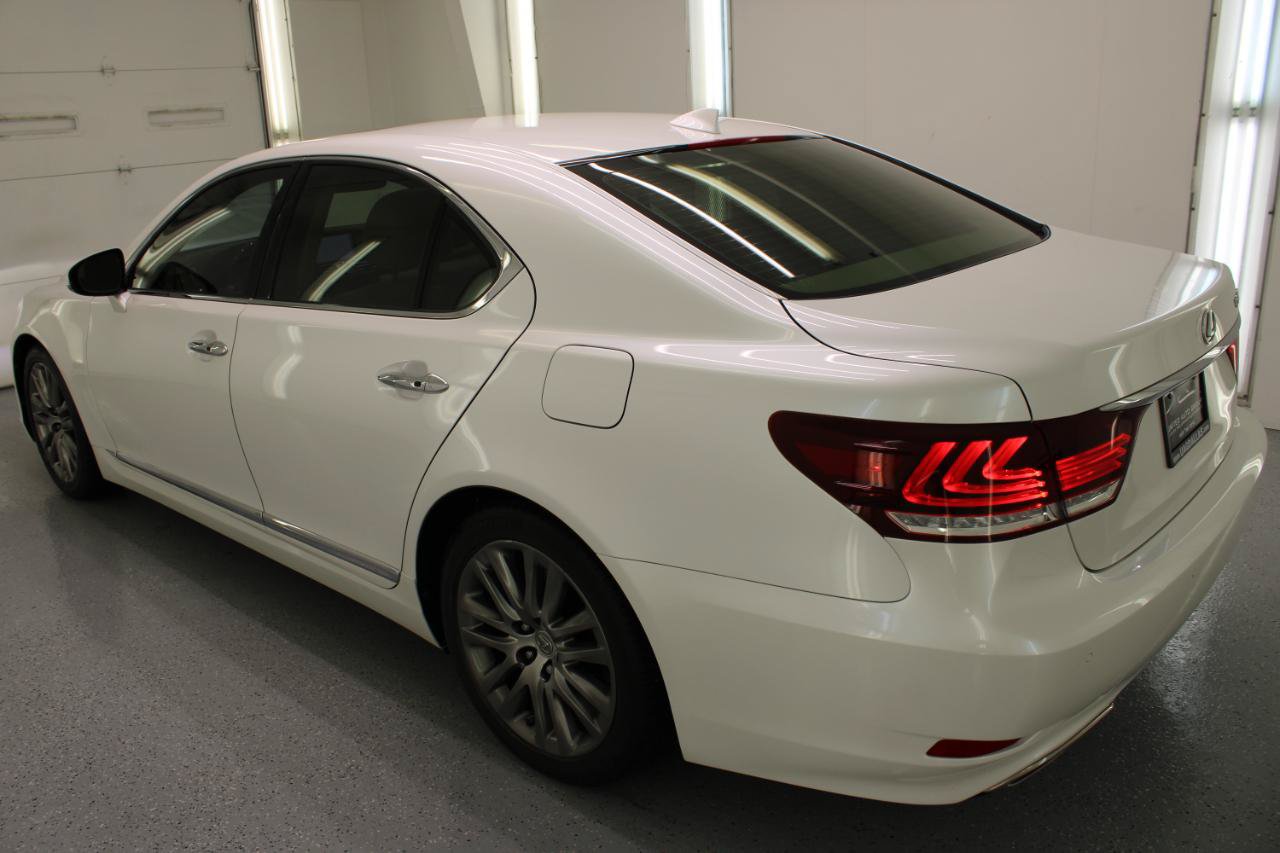 Used 2016 Lexus LS 460 w/ Comfort Package RWD image 7