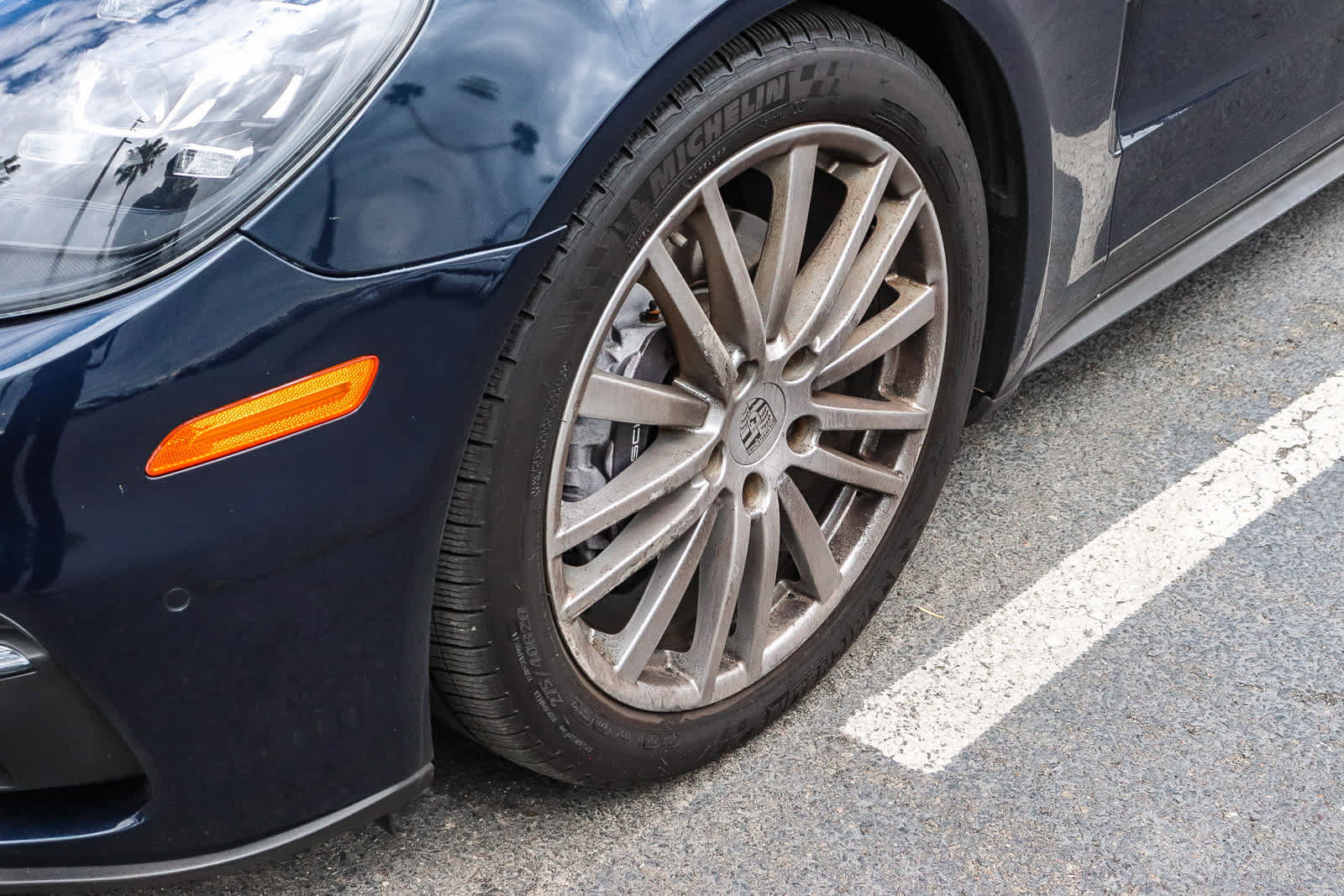 Used 2017 Porsche Panamera 4 AWD/4WD image 4