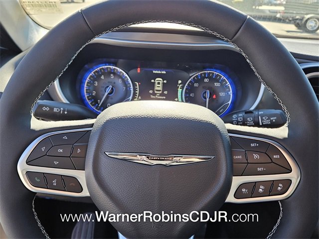 New 2026 Chrysler Voyager LX image 25