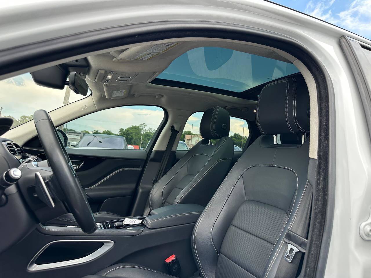 Used 2019 Jaguar F-PACE R-Sport AWD/4WD image 17