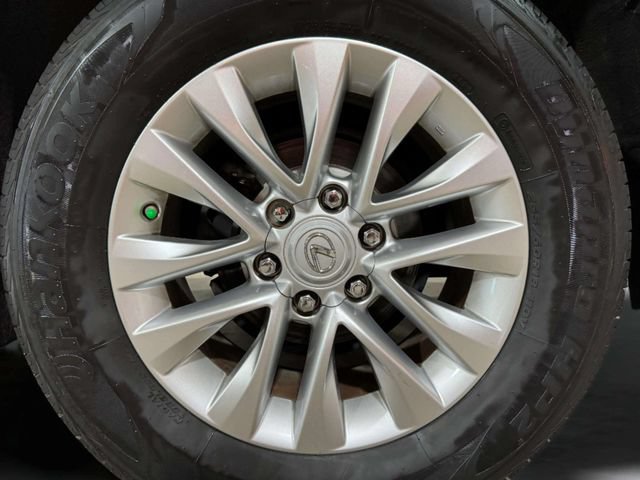 Used 2016 Lexus GX 460 w/ Premium Package AWD/4WD image 34