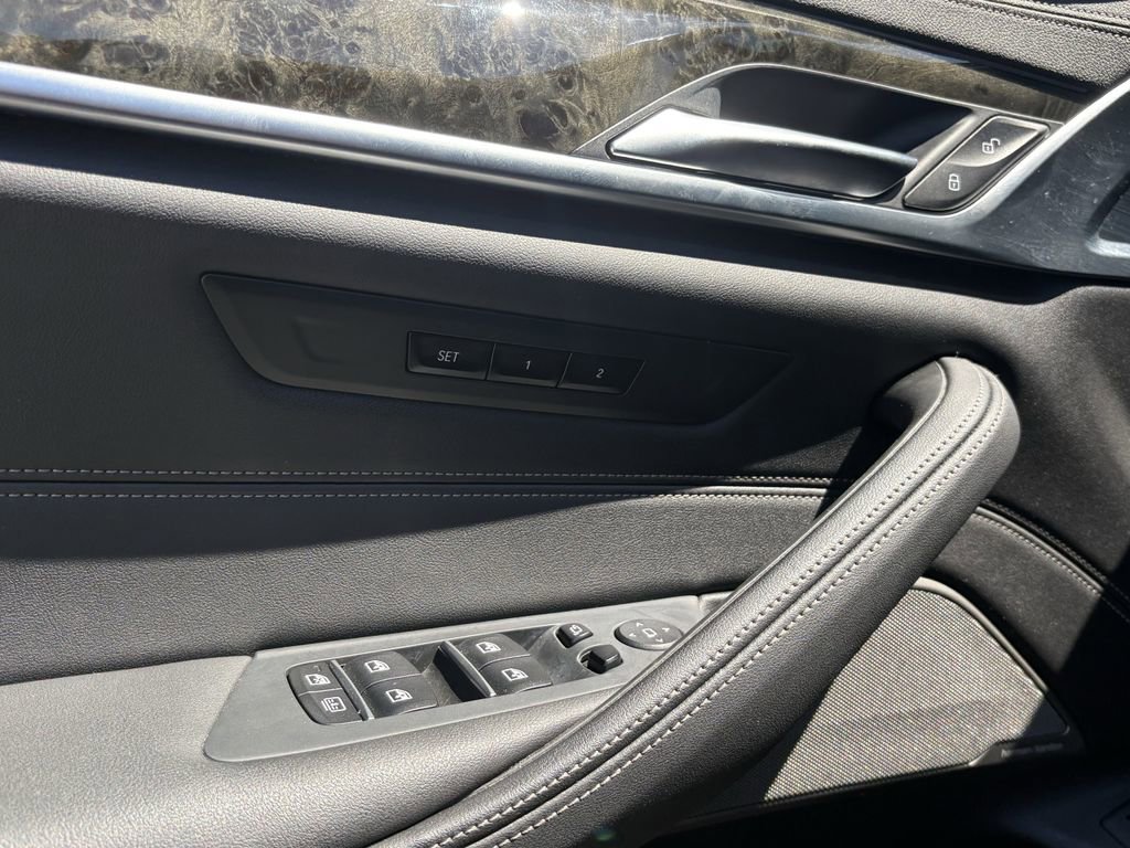 Used 2023 BMW M550i xDrive w/ Executive Package image 11