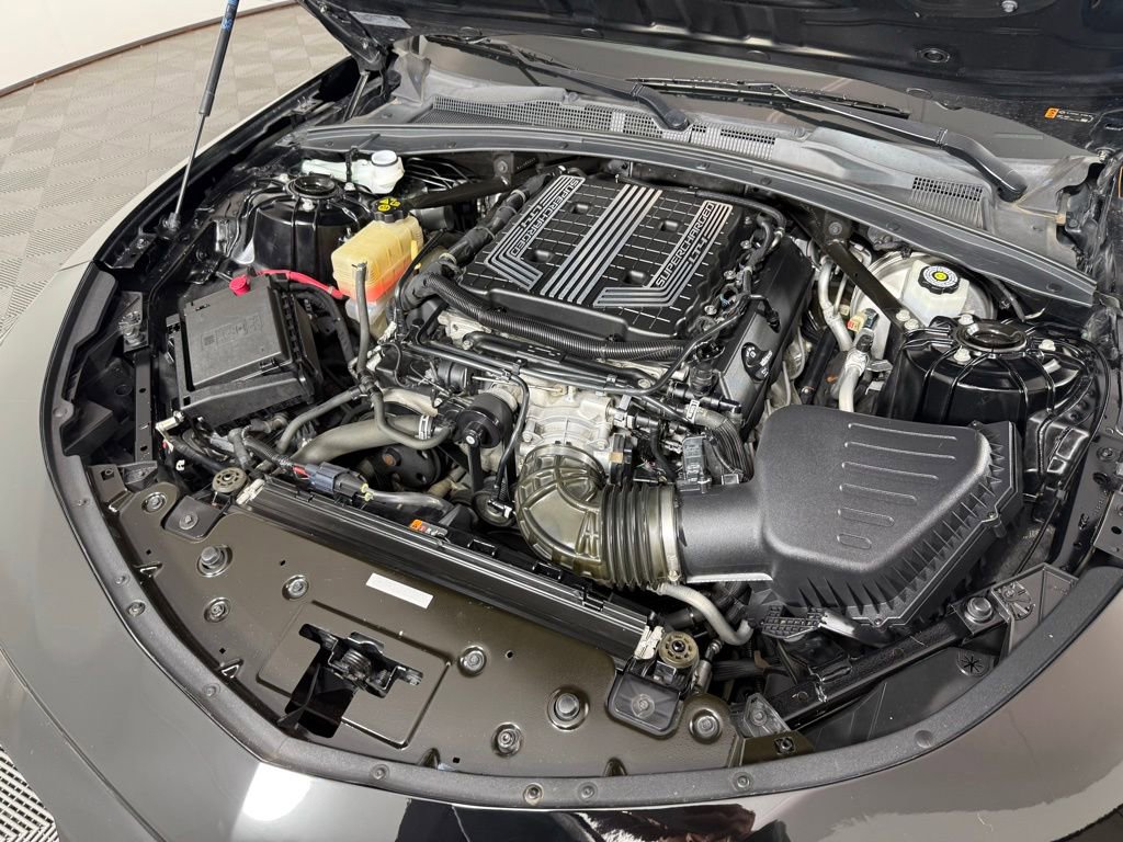 Used 2019 Chevrolet Camaro ZL1 RWD image 11