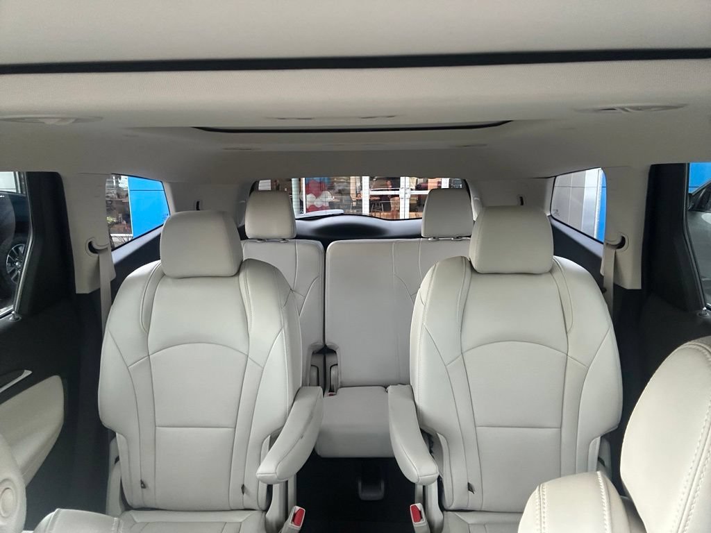 Used 2023 Buick Enclave Essence w/ Experience Buick Package FWD image 27