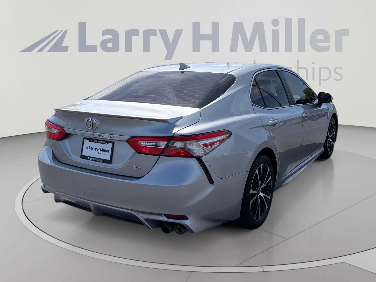 Used 2019 Toyota Camry SE w/ Audio Package FWD image 5