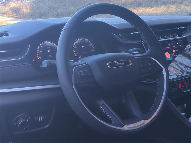 Used 2024 Jeep Grand Cherokee L Laredo image 31