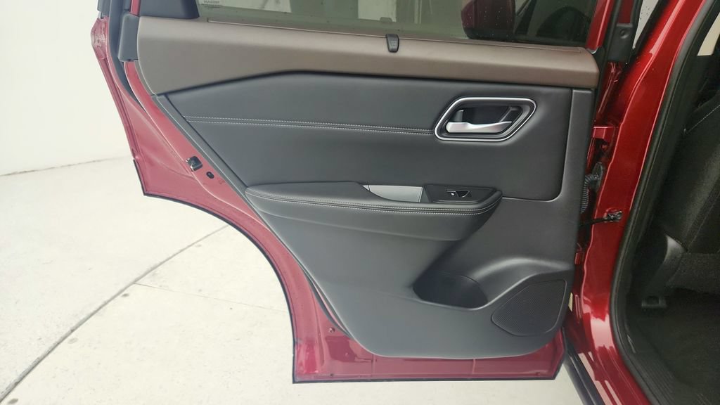 Used 2021 Nissan Rogue SL FWD image 27