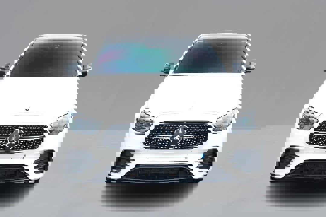 Certified 2022 Mercedes-Benz E 350 4MATIC Sedan image 2