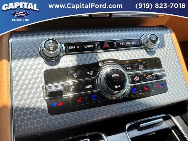 Used 2024 Lincoln Aviator Black Label w/ Dynamic Handling Package AWD/4WD image 30