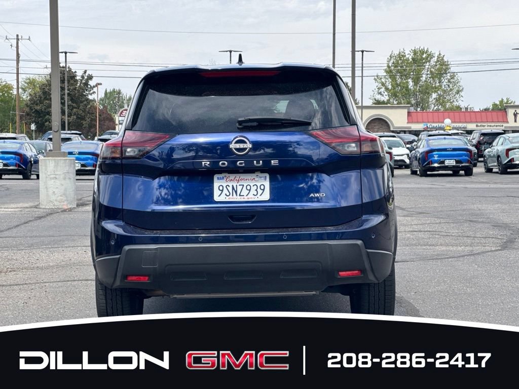 Used 2025 Nissan Rogue SV AWD/4WD image 6