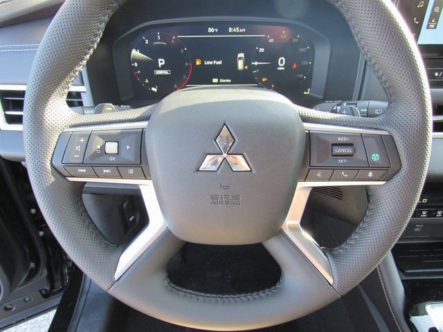 New 2025 Mitsubishi Outlander SE image 24