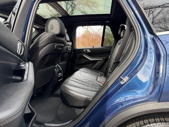 Used 2023 BMW X5 xDrive40i w/ Executive Package image 28