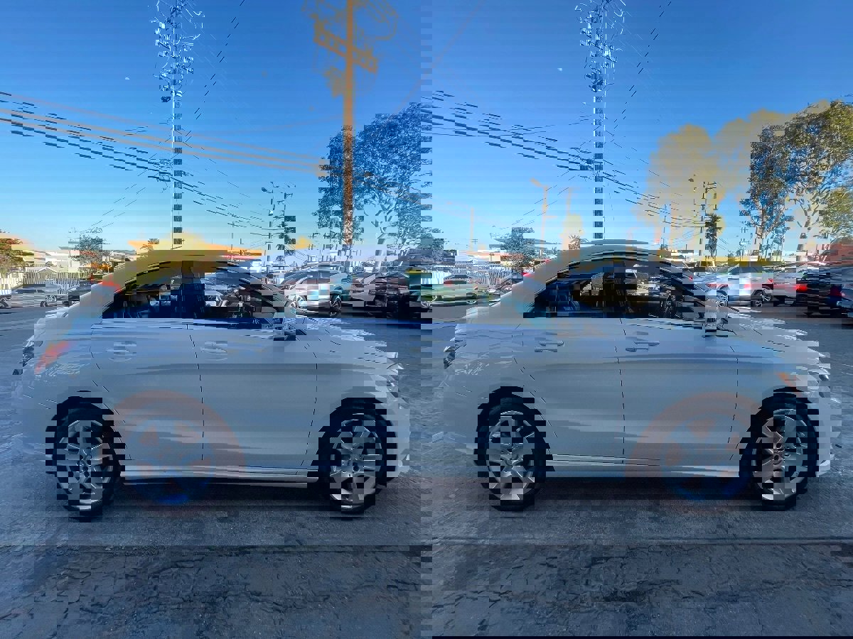 Used 2016 Mercedes-Benz CLA 250 image 4