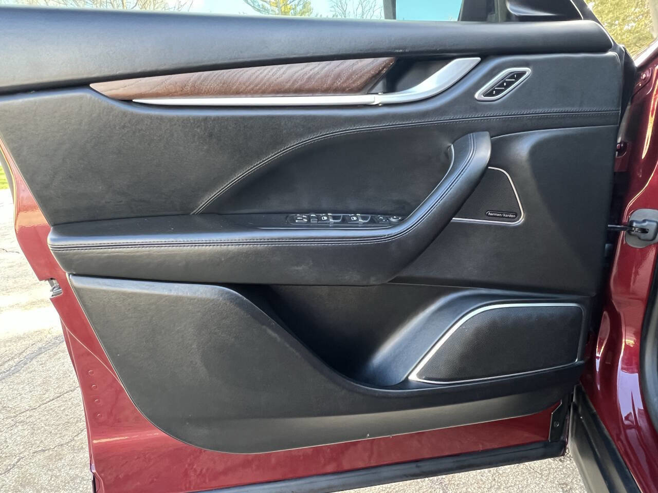 Used 2017 Maserati Levante w/ Luxury Package AWD/4WD image 41