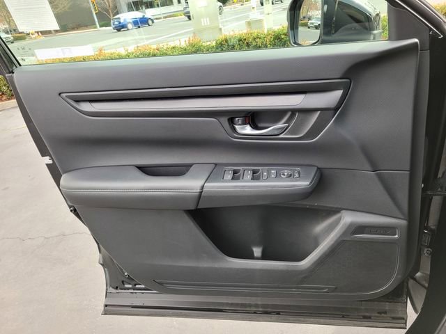 Used 2025 Honda CR-V LX image 27