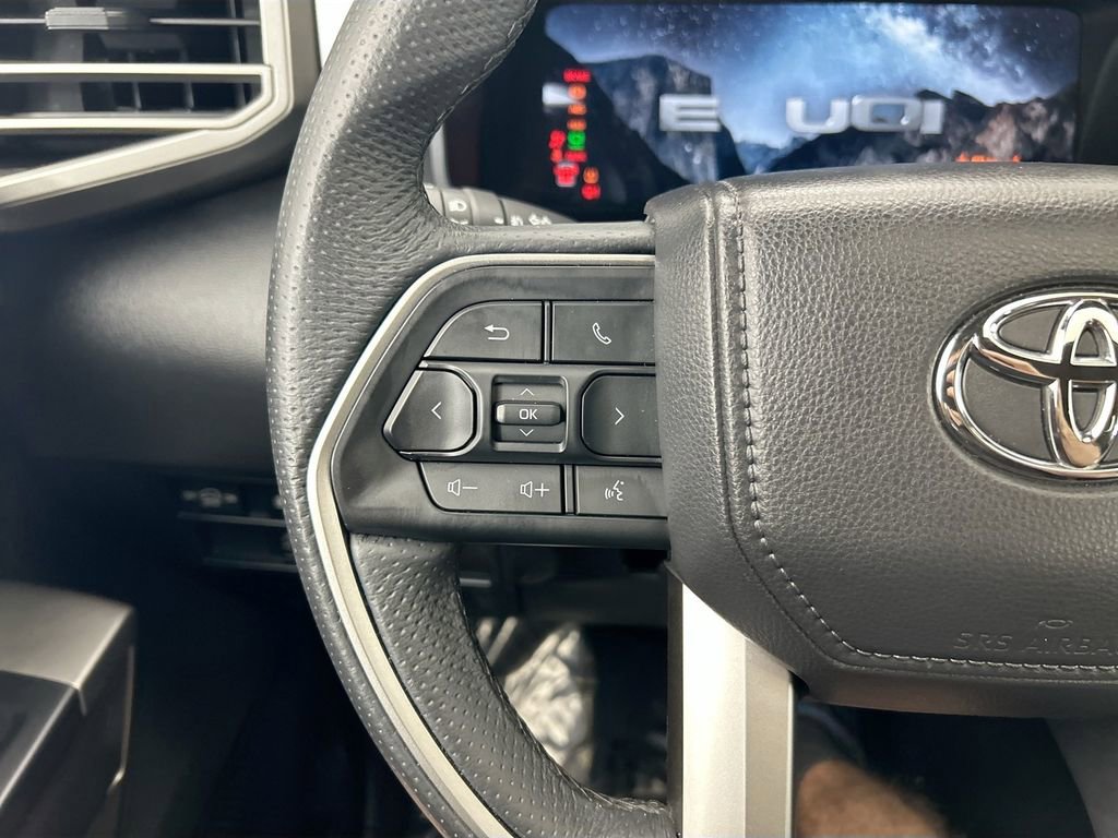 Used 2025 Toyota Sequoia SR5 image 11