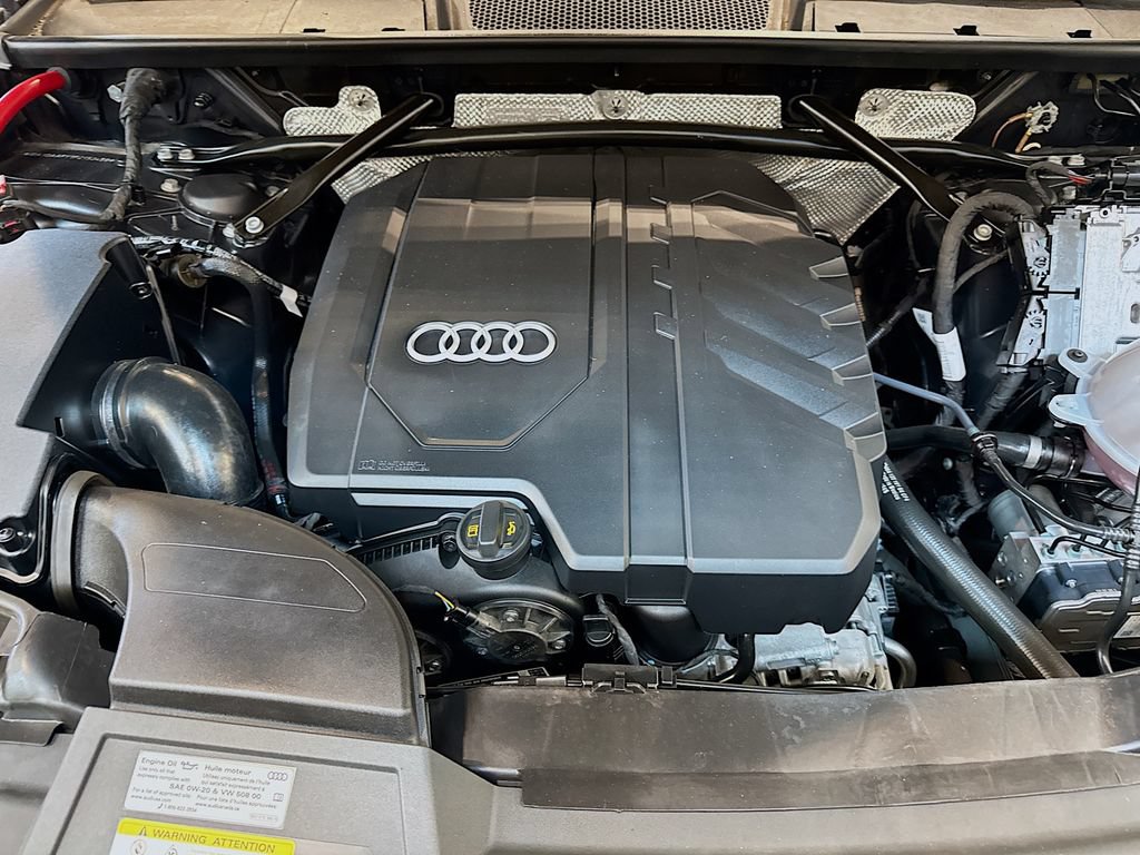 Used 2023 Audi Q5 2.0T Premium w/ Convenience Package AWD/4WD image 32