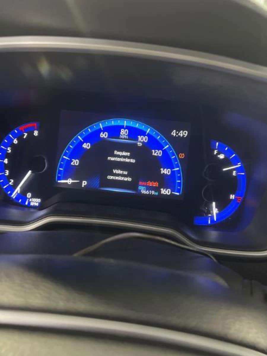 Used 2020 Toyota Corolla XSE FWD image 3