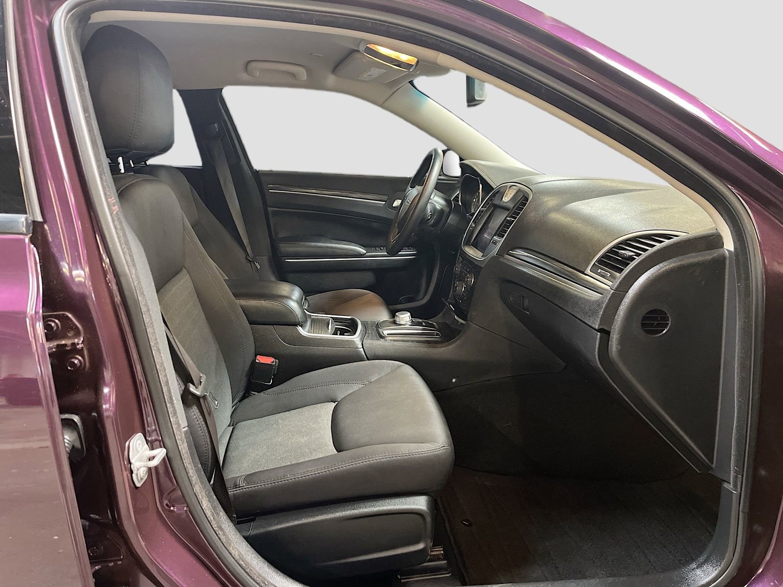 Used 2021 Chrysler 300 Touring w/ Sport Appearance Package image 26