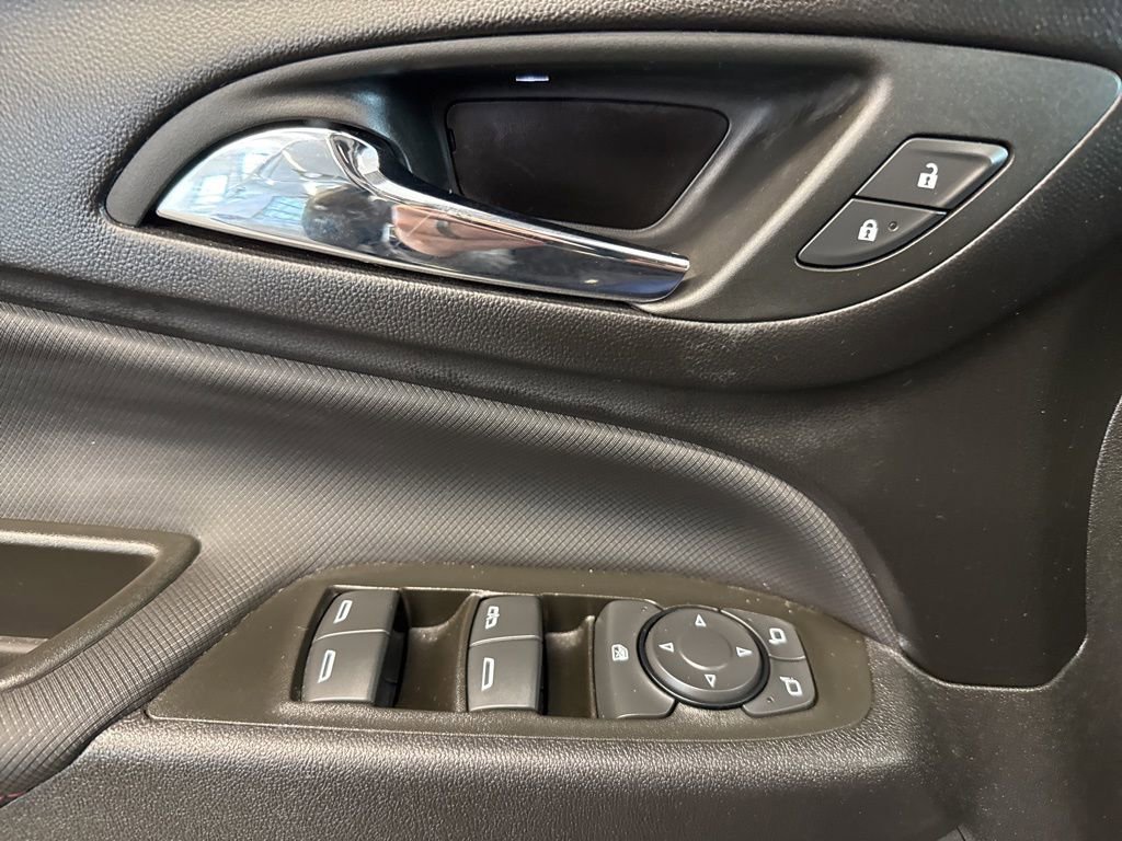 Certified 2024 Chevrolet Equinox RS w/ RS Leather Package image 19