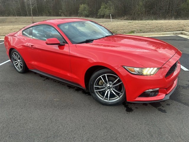 Used 2016 Ford Mustang Coupe image 2