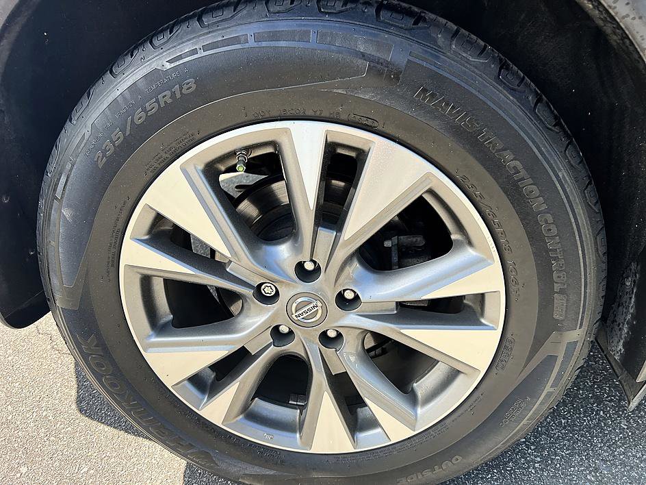 Used 2018 Nissan Murano SL w/ Moonroof Package FWD image 11